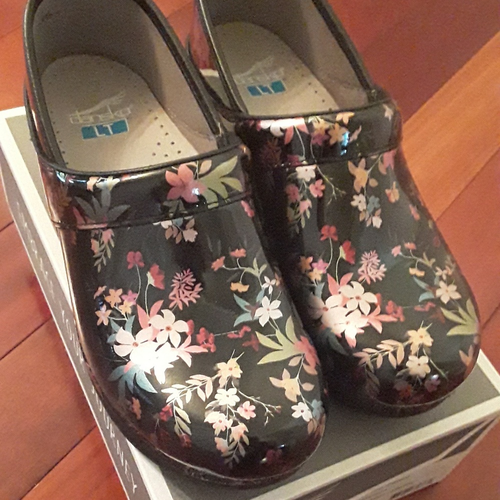 Dansko clogs .. Brand New!! Just released LT clogs